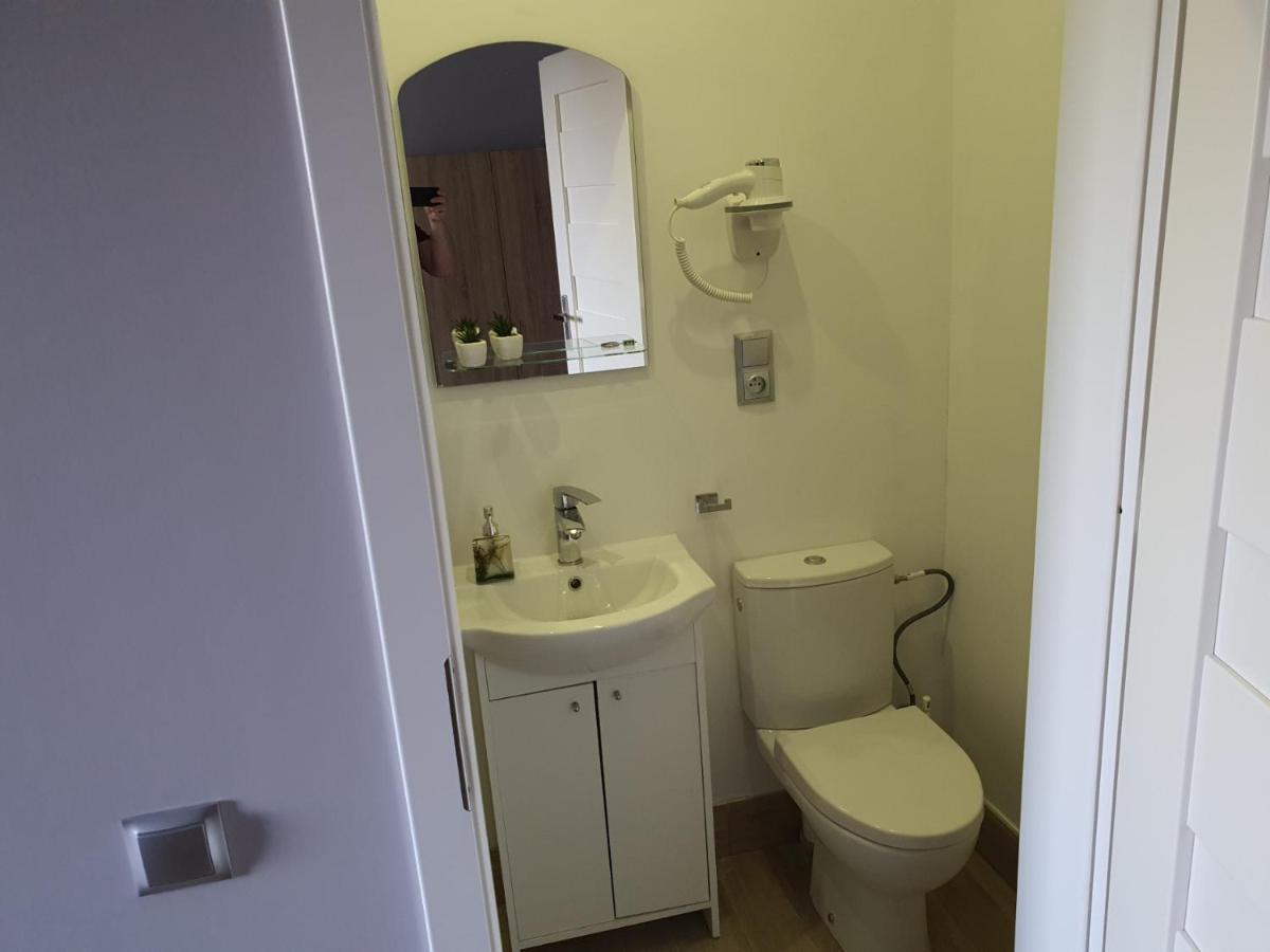 Jasna Hostelik Self Check-In Warszawa Exteriör bild