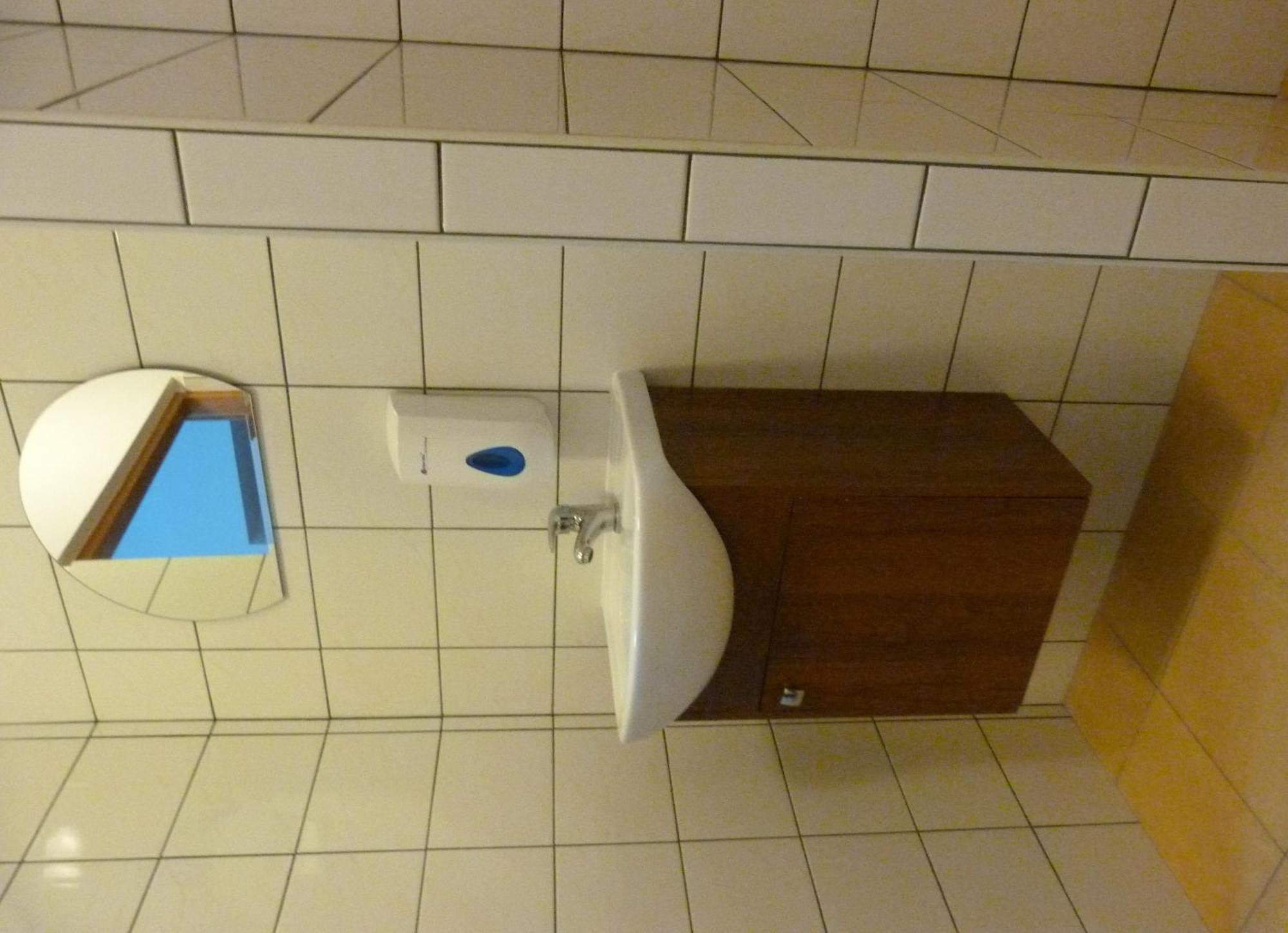 Jasna Hostelik Self Check-In Warszawa Exteriör bild